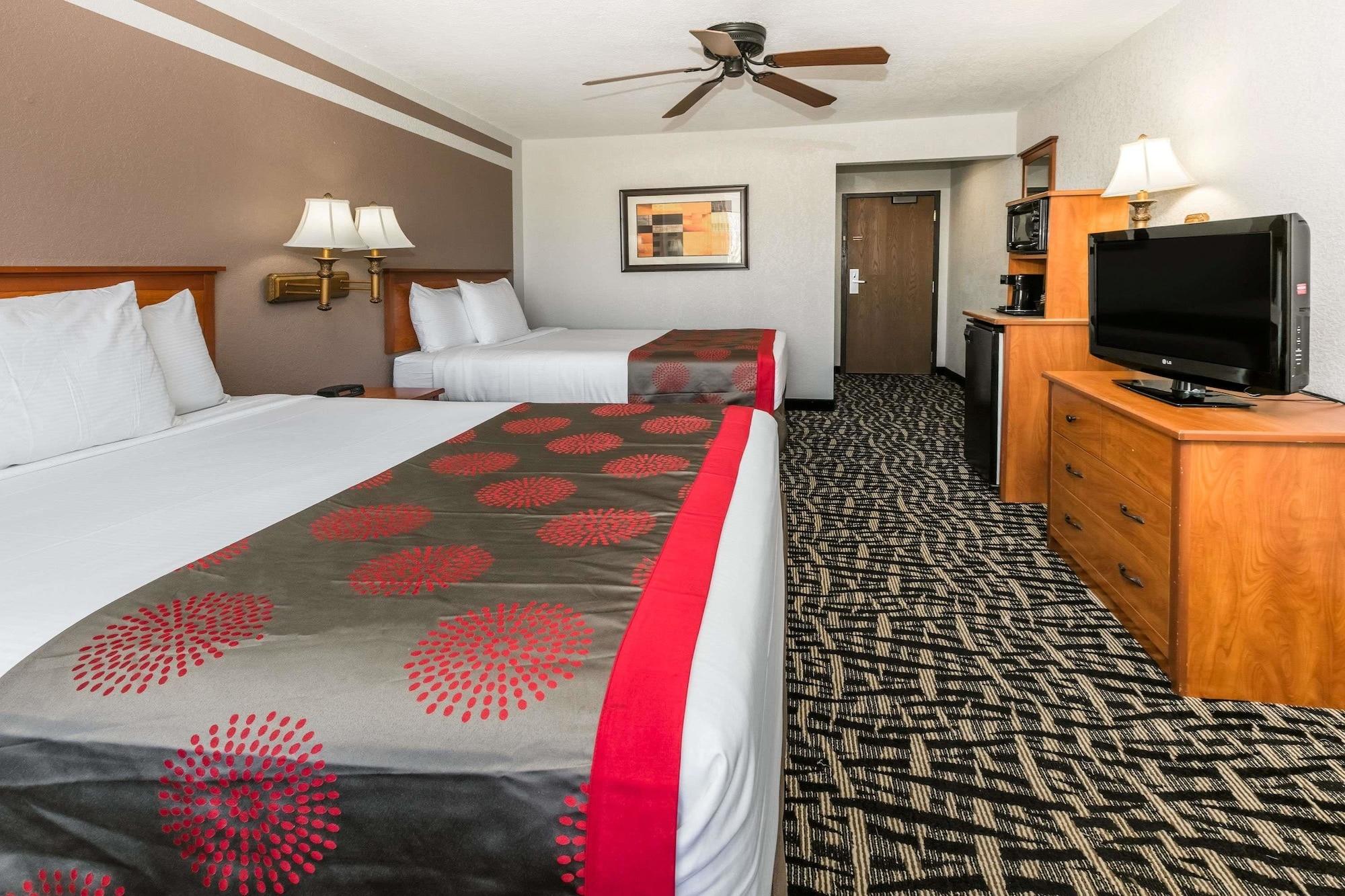 Ramada By Wyndham Oklahoma City Airport North Екстер'єр фото