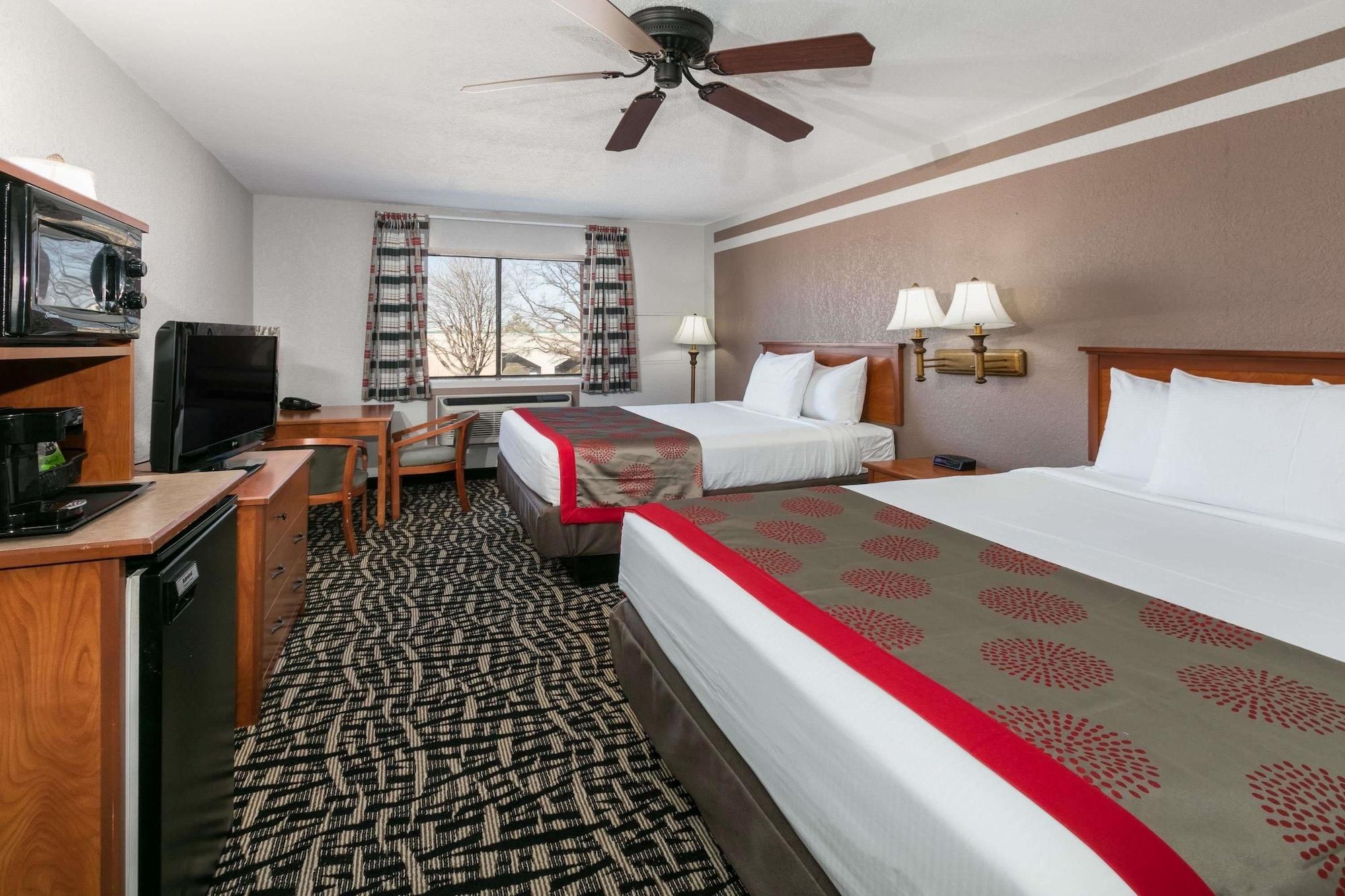 Ramada By Wyndham Oklahoma City Airport North Екстер'єр фото