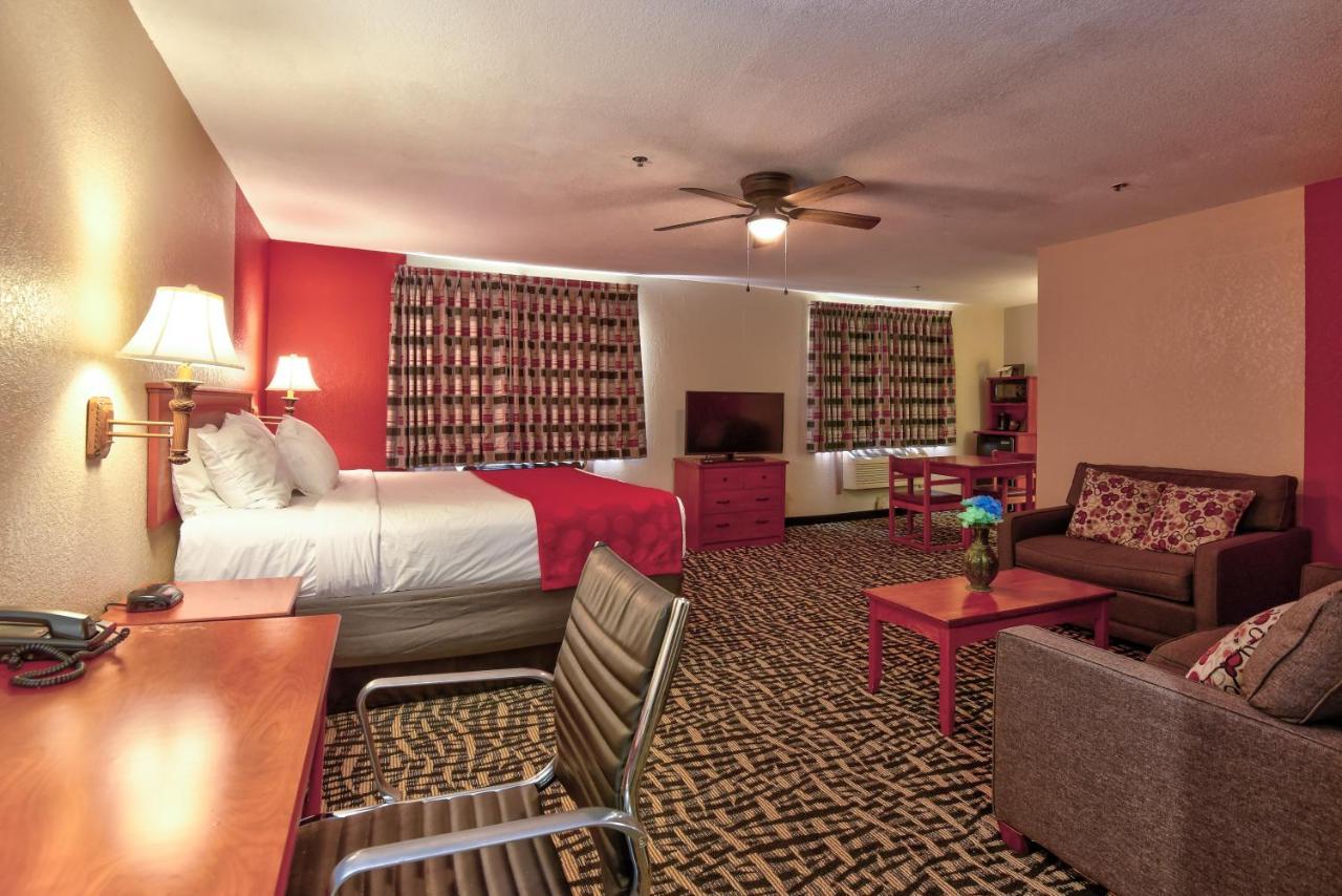 Ramada By Wyndham Oklahoma City Airport North Екстер'єр фото