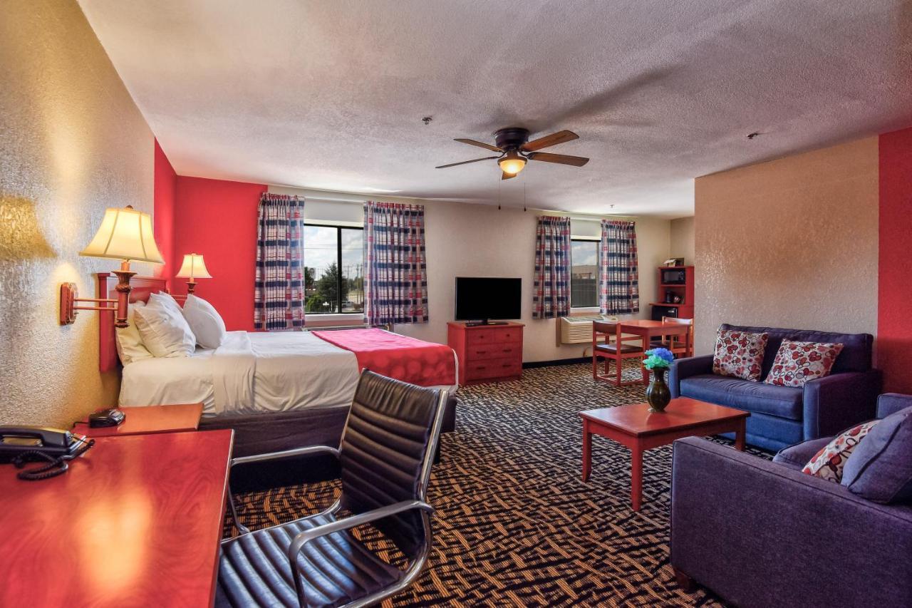 Ramada By Wyndham Oklahoma City Airport North Екстер'єр фото