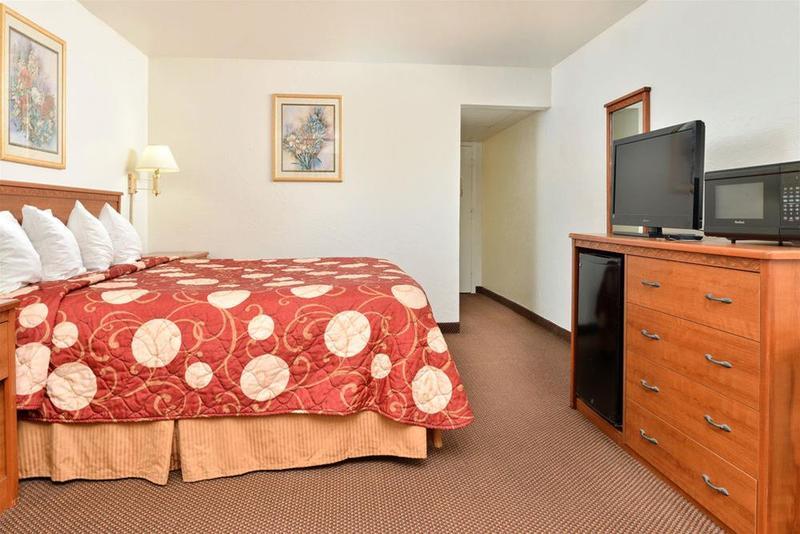 Ramada By Wyndham Oklahoma City Airport North Екстер'єр фото